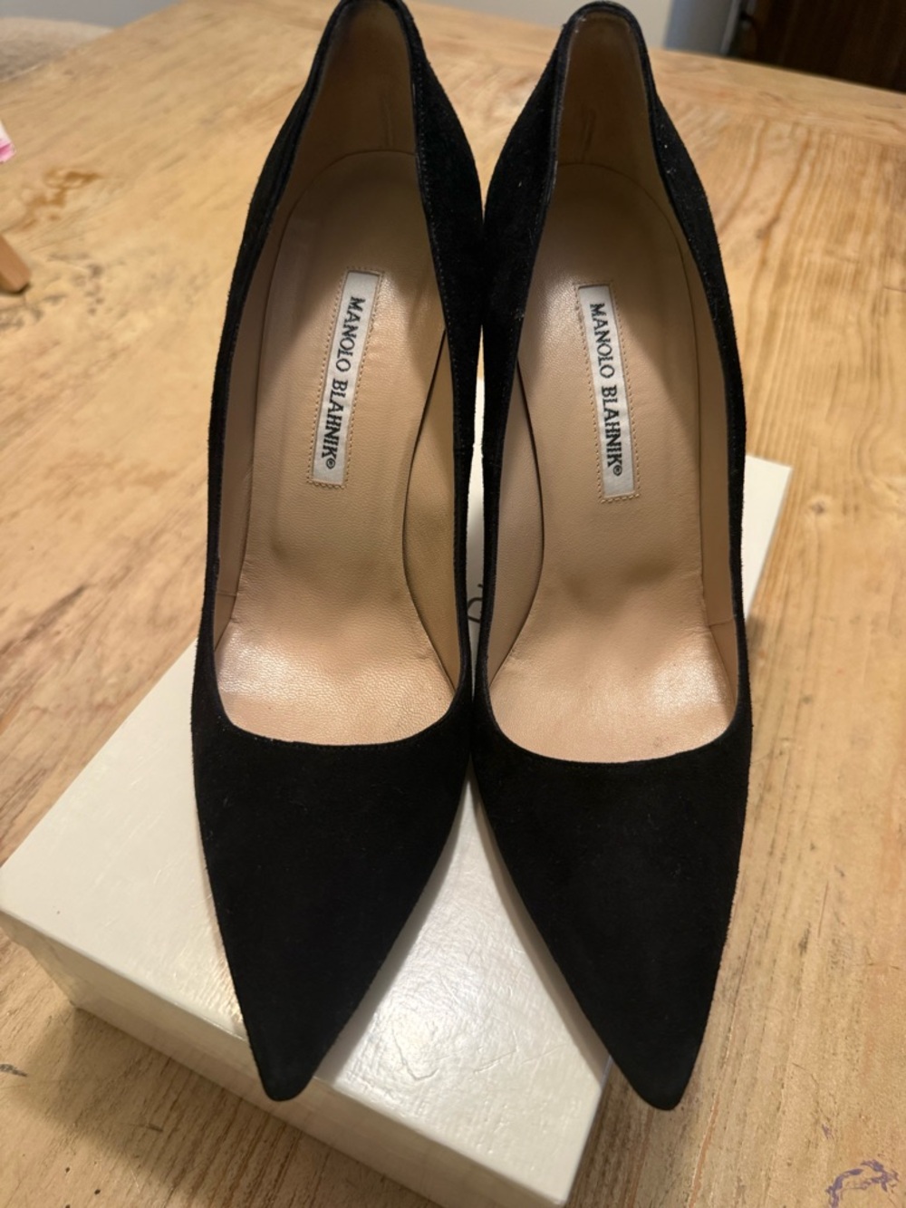 WORN ONCE! Manolo Blahnik Black Suede Pointed Toe Stiletto Pumps